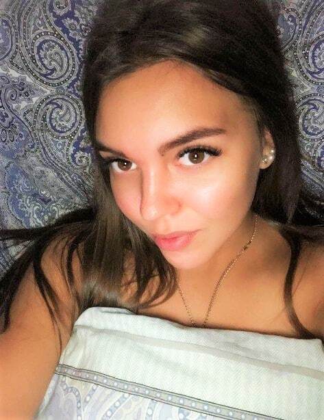 Индивидуалка Питера с 2 размером груди предлагает интим услуги у метро Парк Победы  +7(911)830-21-77 