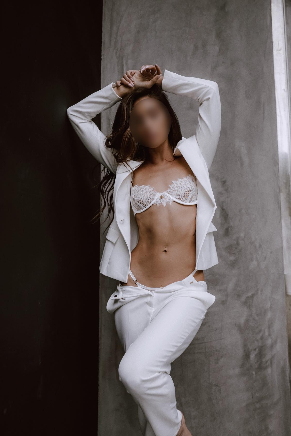 Проститутка Питера Карина с 3 размером груди предлагает интим услуги у метро Пушкинская  +7(981)002-14-54 - фото 3