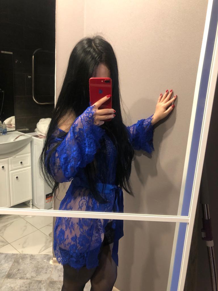 Проститутка Питера Лиля с 4 размером груди предлагает интим услуги у метро Площадь Александра Невского  +7(981)155-42-85 