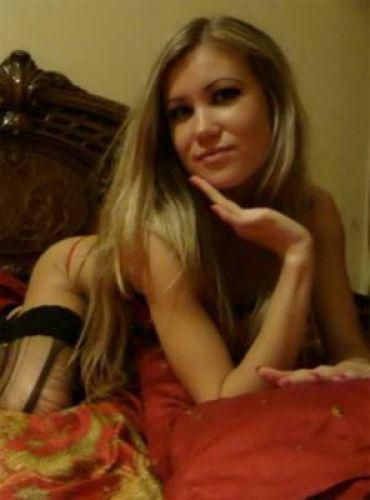 Проститутка Питера Лилия с 2 размером груди предлагает интим услуги у метро Горьковская  +7(981)289-01-65 